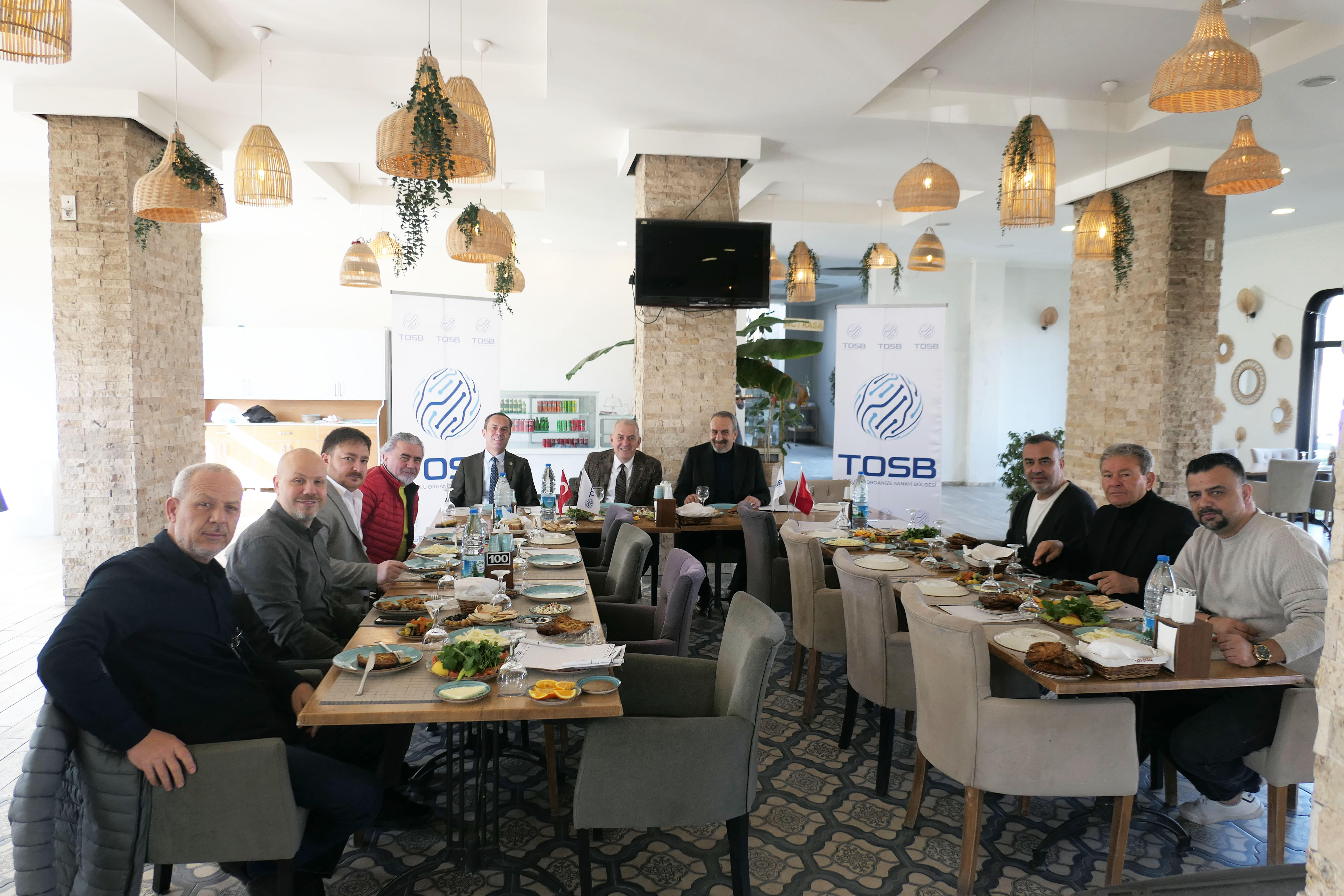 Turgutlu OSB Yönetimi Kahvaltılı İstişare Toplantısının Dördüncüsünü OSB Katılımcıları İle Gerçekleştirdi.